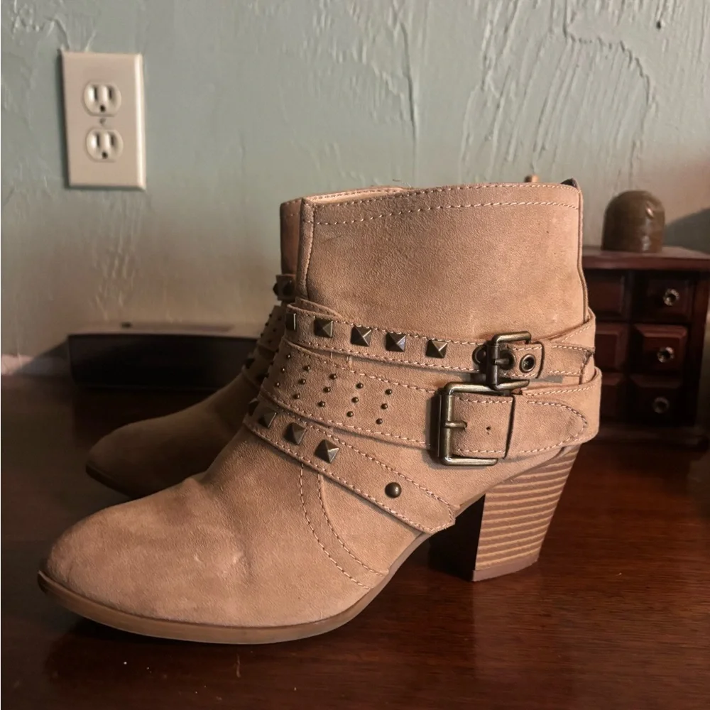 Express Tan Studded Double Buckle Ankle Booties size 7 - Picture 5 of 11